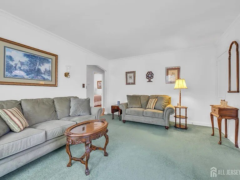 Building Photo - 143 Safran Ave