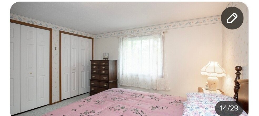 Building Photo - 2324 Coventry Dr