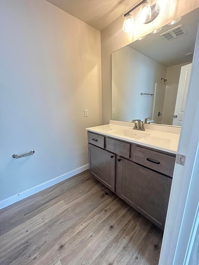 Building Photo - 1035 Stonehaven Dr
