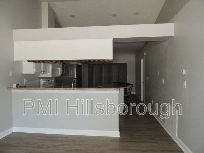 Building Photo - 944 Burlwood St