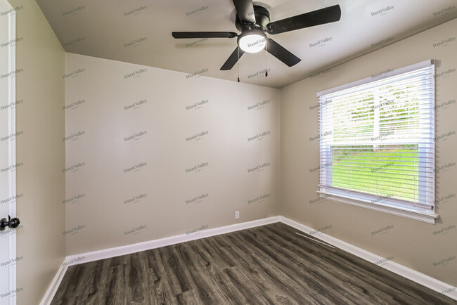 Building Photo - 10148 Coburg Lands Dr