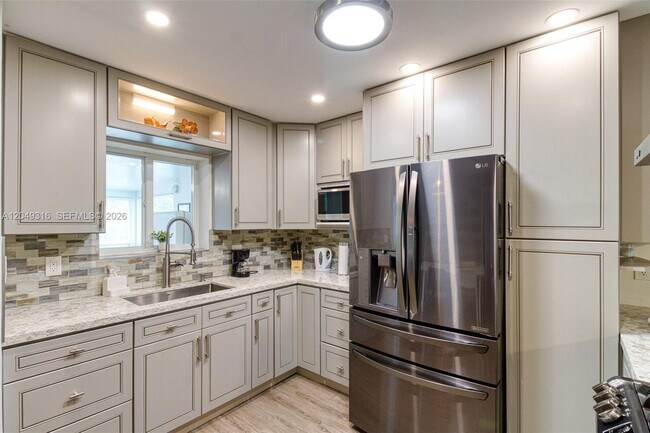 Building Photo - Grant Street, Hollywood, FL 33021 - 3 BR 2 BA house