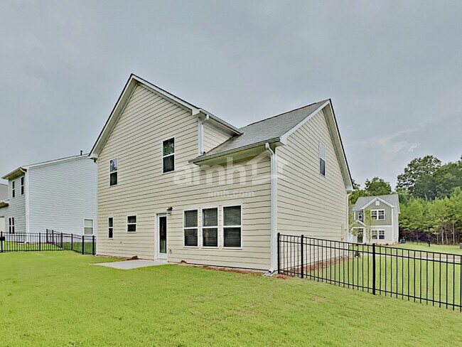 Building Photo - 482 Camp dr