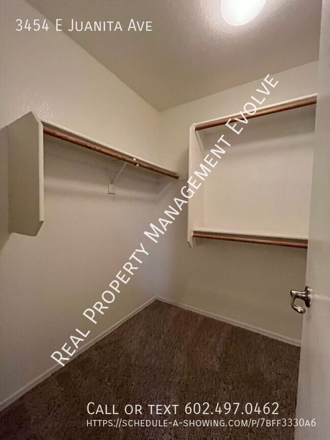 Building Photo - Lovely Gilbert Home!