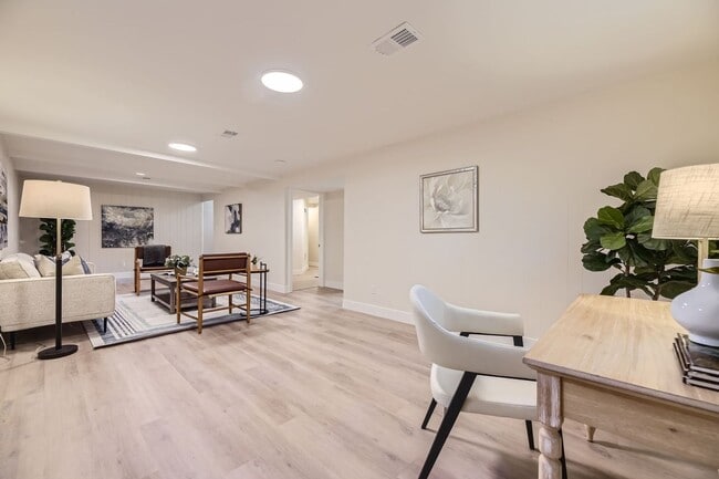 Building Photo - 1505 Findlay Way