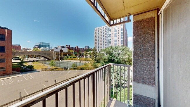 Building Photo - 8 Museum Way