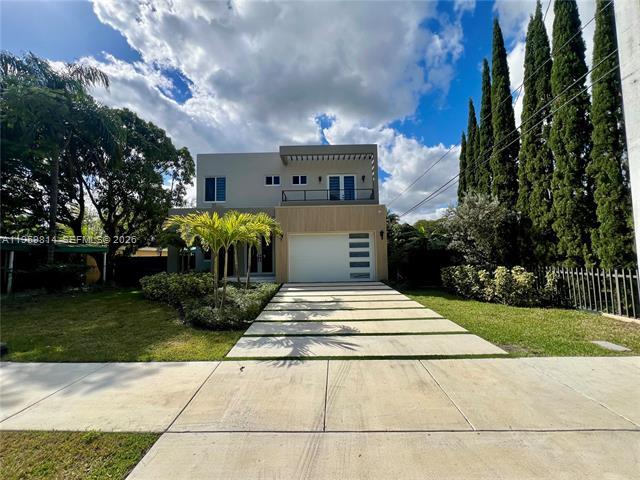 Building Photo - 7850 SW 67th Ave