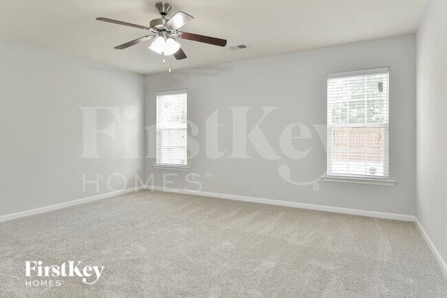 Building Photo - 4955 Longburn Ln