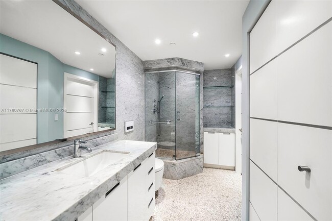 Building Photo - 4779 Collins Ave