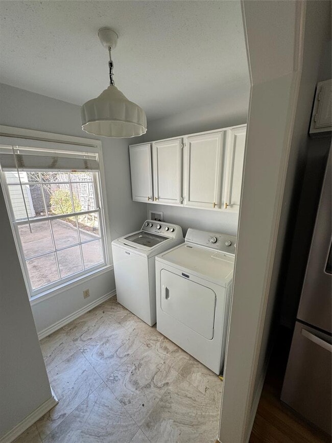 Building Photo - 4000 Ramsey Ave