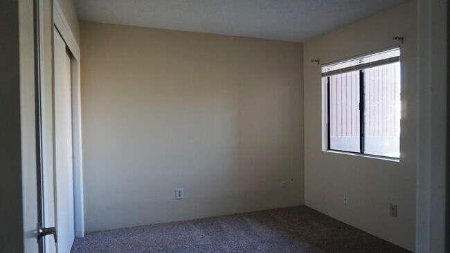 Building Photo - 2531 Olive St