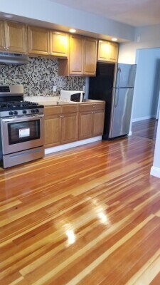 Building Photo - 159 Saratoga St