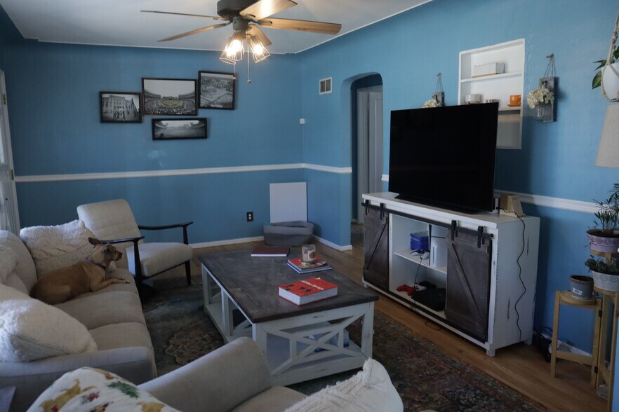 Building Photo - 4918 Chenango Cir