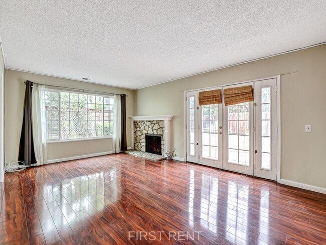 Building Photo - 13132 Laburnum Dr