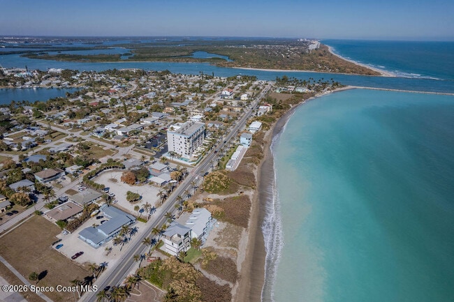 Building Photo - 722 Granada St