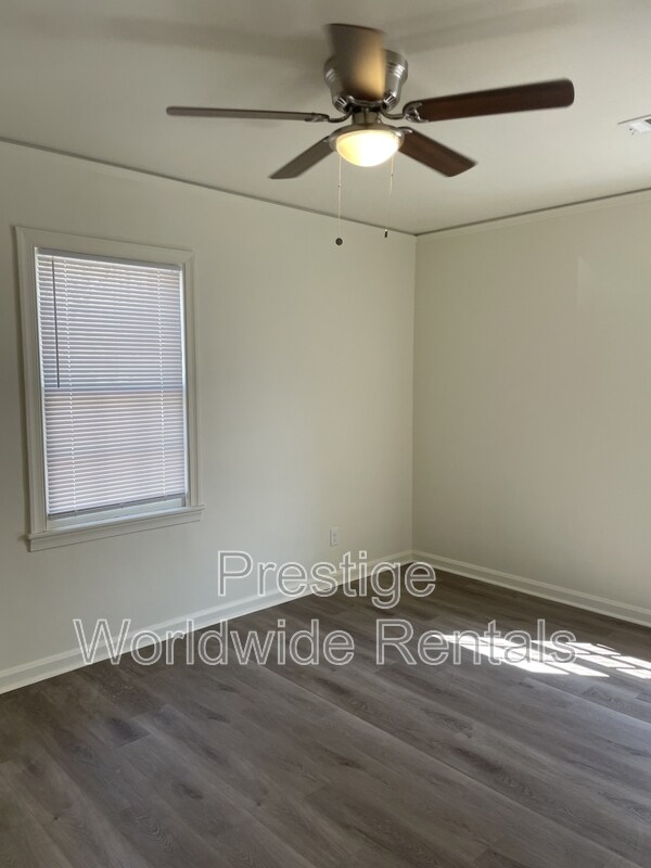 Building Photo - 2416 Heard St