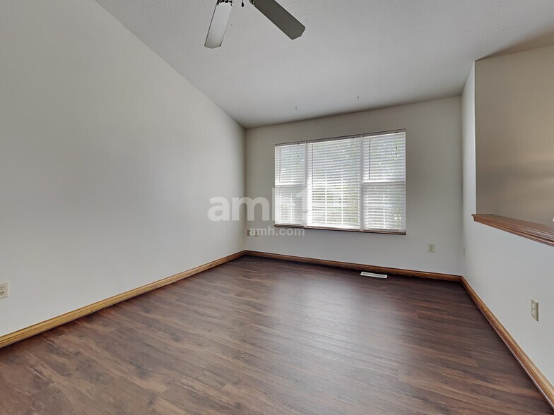 Building Photo - 599 Astoria Ct