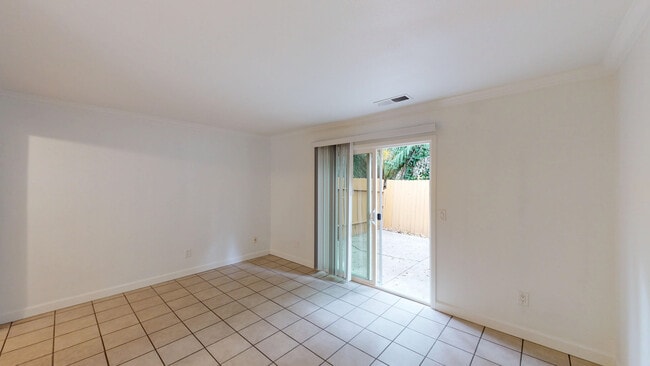 Building Photo - 18233 Happy Ln