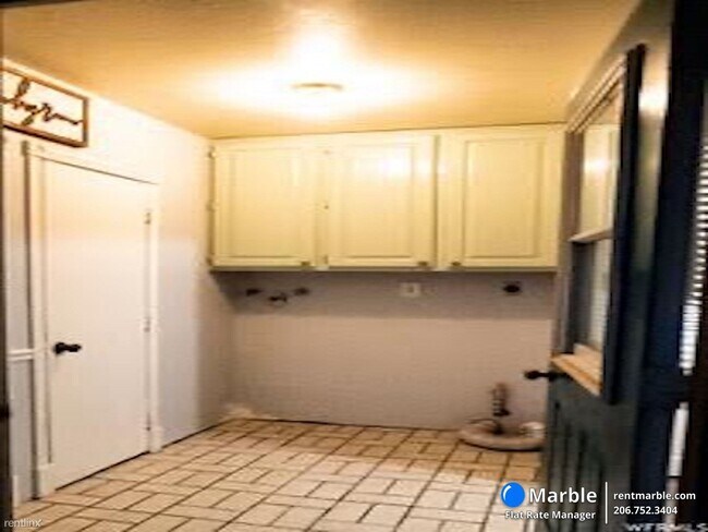 Building Photo - 4 br, 2 bath House - 519 E 200 S
