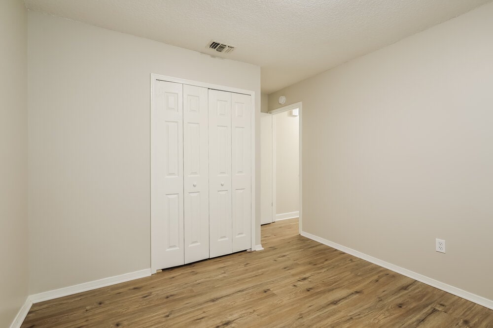 Building Photo - 2916 Trenton Ct