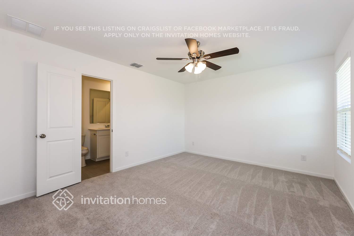 Building Photo - 1834 Sanderling St
