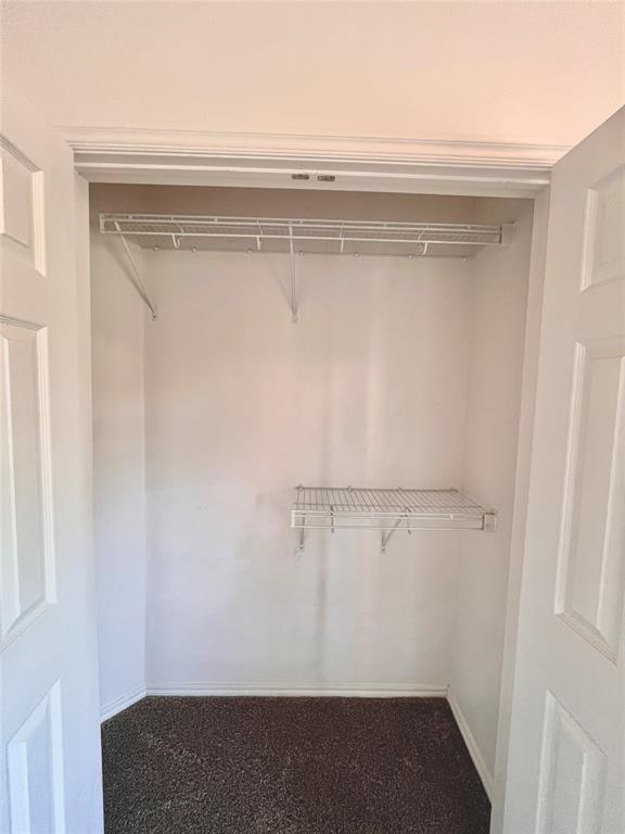 Building Photo - 2821 Edgemere Dr