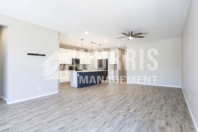 Building Photo - Beautiful Brand New Home with A POOL!