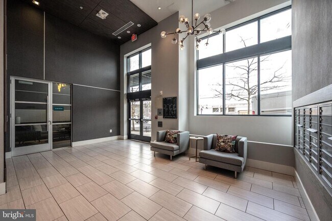 Building Photo - 989 S Buchanan St