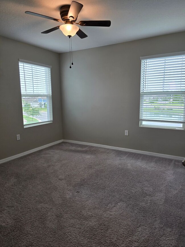 Building Photo - Lakeland 5 Bedroom 3 Bath