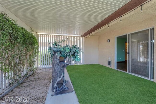 Building Photo - 1.2 Acres with Indoor & Outdoor RV Parking!!!!