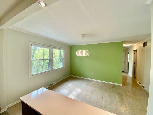Building Photo - East AVL - Mid Century Modern Beauty in Bo...