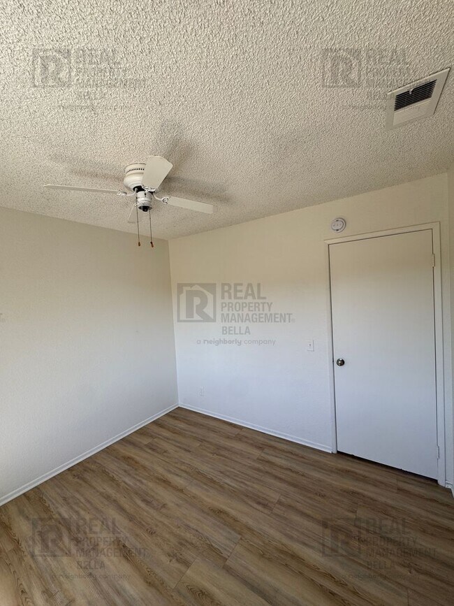 Building Photo - 1330 Wrigley Ln