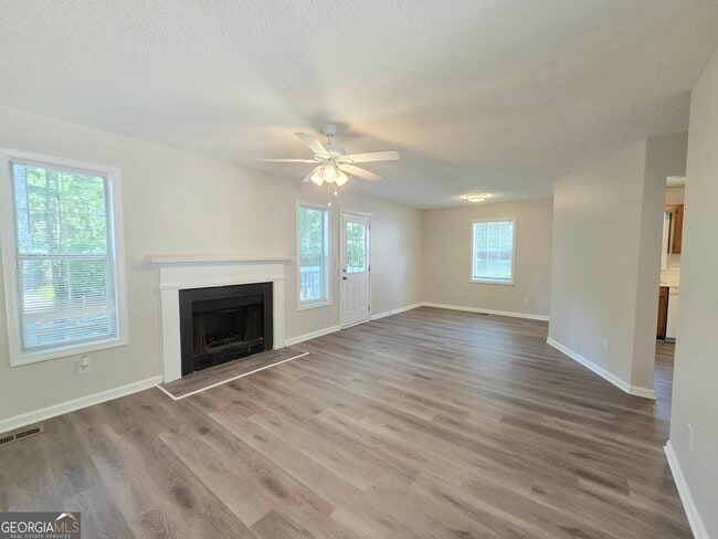 Building Photo - 232 Hampton Dr