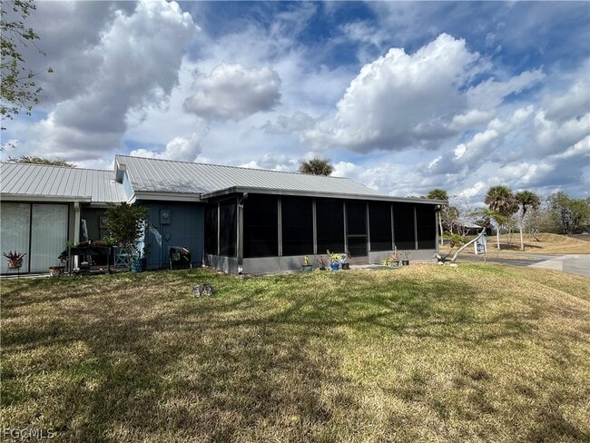 Building Photo - 1041 River Run Rd