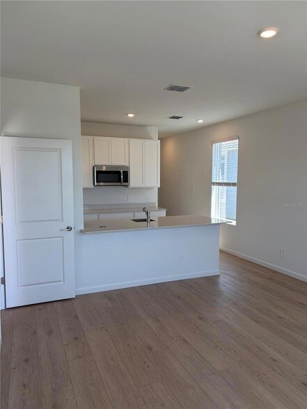 Building Photo - 4377 Vibernum Ave