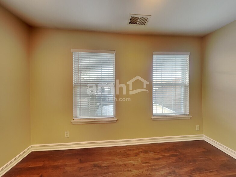 Building Photo - 20825 W Bangor Ct