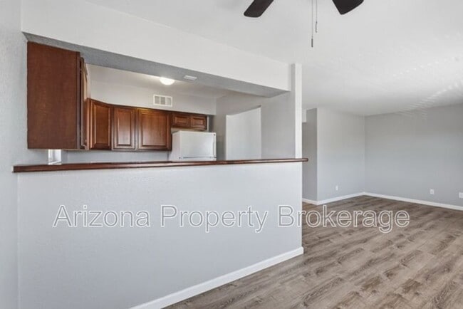 Building Photo - 603 W Rio Salado Pkwy