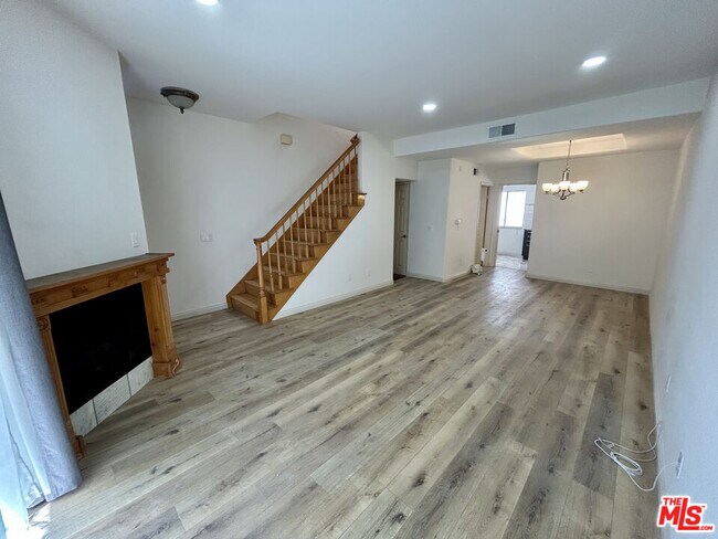 Building Photo - 5145 Yarmouth Ave
