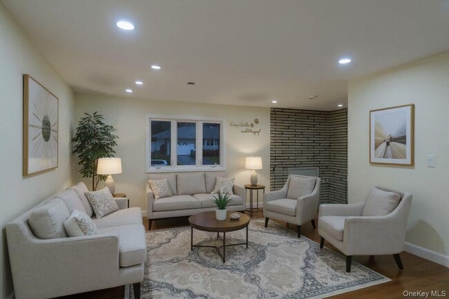 Building Photo - 27 Heron Ln