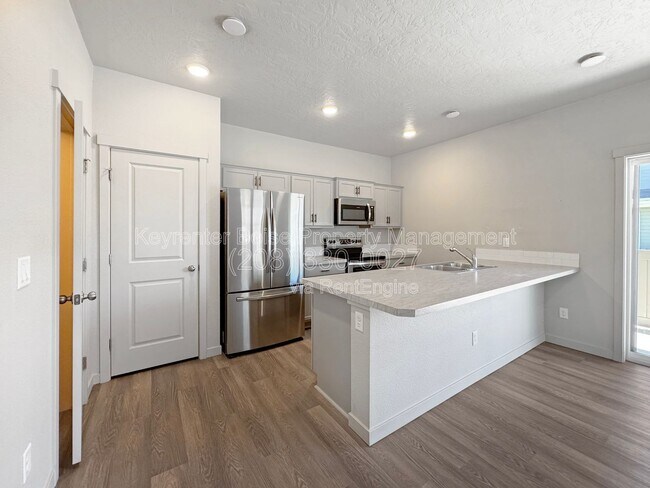Building Photo - 2304 E Spice Lp