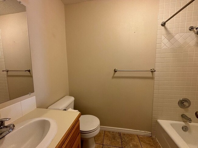 Building Photo - Wonderful Chubbuck Location