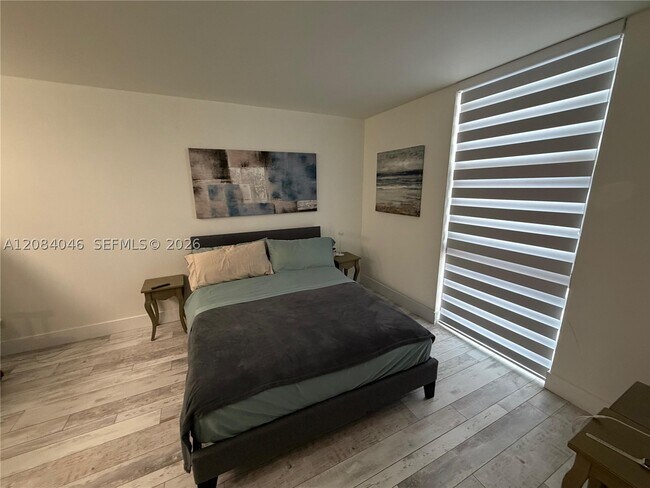 Building Photo - 13499 Biscayne Blvd