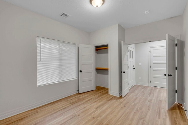 Building Photo - 1811 Liam Ct