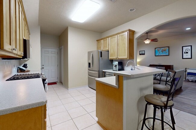 Building Photo - 3 bedroom, 2 bathroom home in the Castlega...