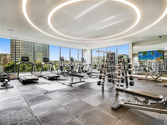 Building Photo - 501 West Ave