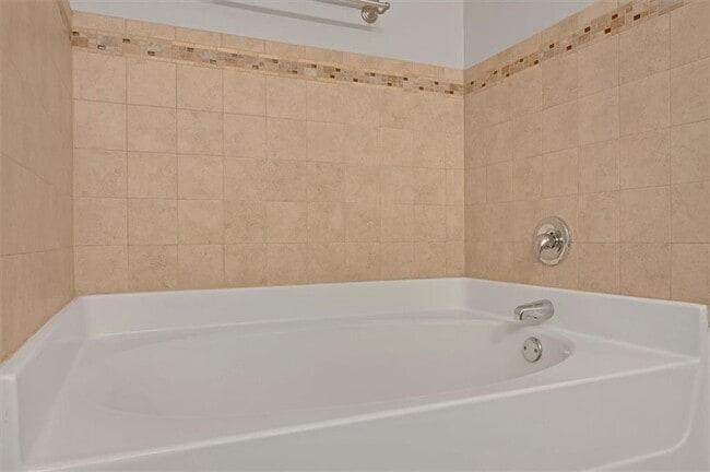 Building Photo - 212 Madison Ave