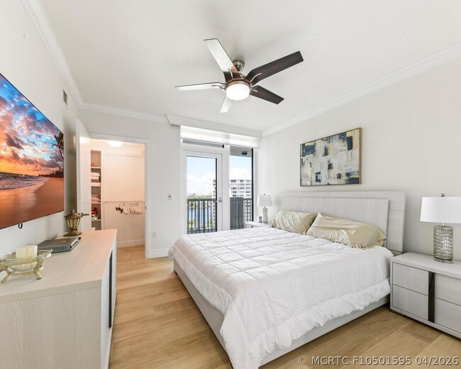 Building Photo - 101 S Fort Lauderdale Beach Blvd