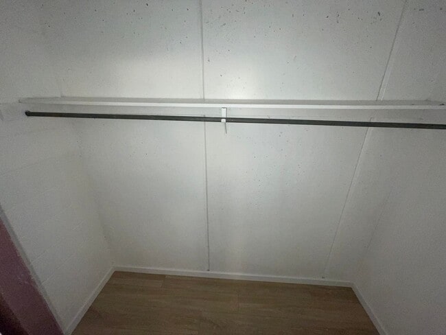 Building Photo - "Cathedral Point" Spacious Ground-Floor 1-...