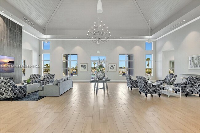 Building Photo - 400 SE Mulberry Wy