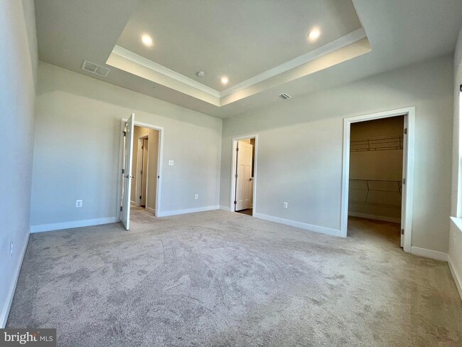 Building Photo - 3464 Sunset Ridge Dr